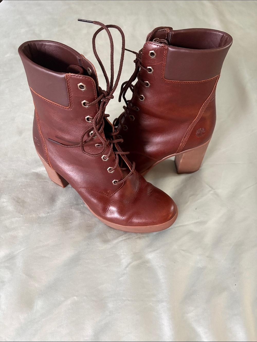 Timberland Women's Chestnut Leather Lace-Up Block Heel Boots